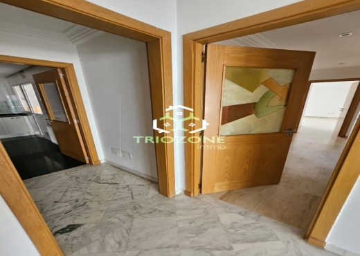 A Vendre S+4 Jardins de Carthage