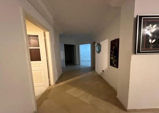 À vendre un appartement S+3 à Mour