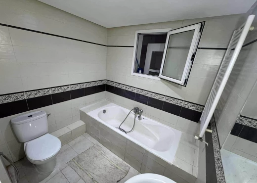 Appartement À Louer à ARIANA - 📍 ENNASR 2 : APPARTEMENT S+2 À LOUER - Immobiliere.tn - Photo 4