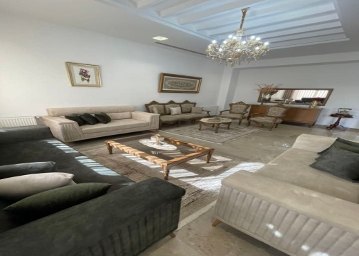 A louer  Superbe Triplex à Soukra