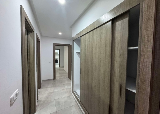 RIADH EL ANDALOUS : APPARTEMENT S+2 À LOUER