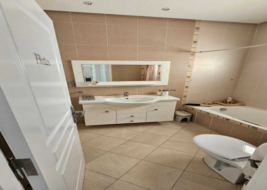 Triplex  Meublé  à El Menzah 1