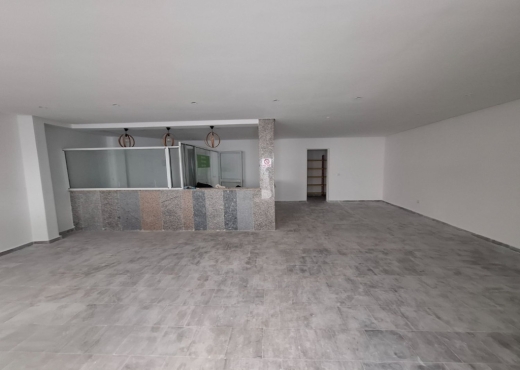 À louer : Dépôt 1250 m² avec 750 m