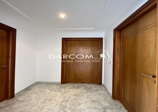 bel appartement s+2 J.de Carthage