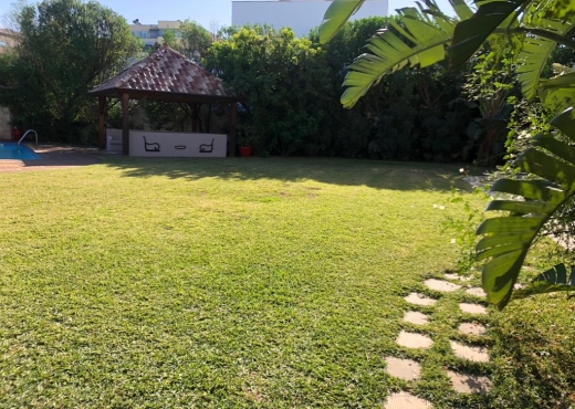 A Vendre VILLA au BERGES DU LAC