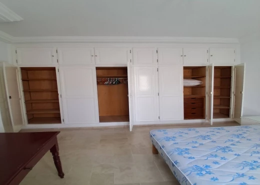 Étage de villa À Louer à TUNIS - Grand étage de villa (vide ou meublé) - Immobiliere.tn - Photo 12