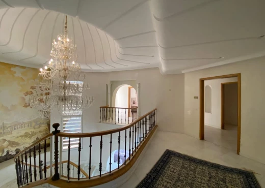 villa À Vendre à SOUSSE - VILLA S+5 STYLE USA AVEC PISCINE EN VENTE À KANTAOUI - Immobiliere.tn - Photo 7