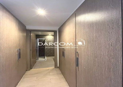 à louer S+4 VIDE de 210 m² aux JC