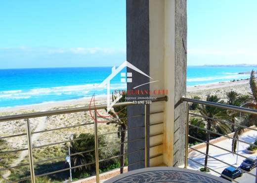 s+2 à rz yakhting  vue sur mer
