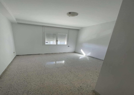 📍 ENNASR 1 – APPARTEMENT S+4 TRANSFORMÉ EN S+3 À