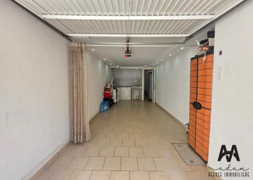 Étage de villa À Vendre à NABEUL - Villa S+3 de 265m² avec garage à L - Immobiliere.tn - Photo 2