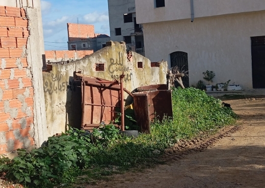 TERRAIN CONSTRUCTIBLE 150 M² À RAS JEBEL