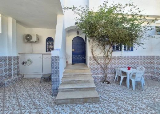 maison À Louer à MEDENINE - Maison S+4 avec piscine à Midoun - Immobiliere.tn