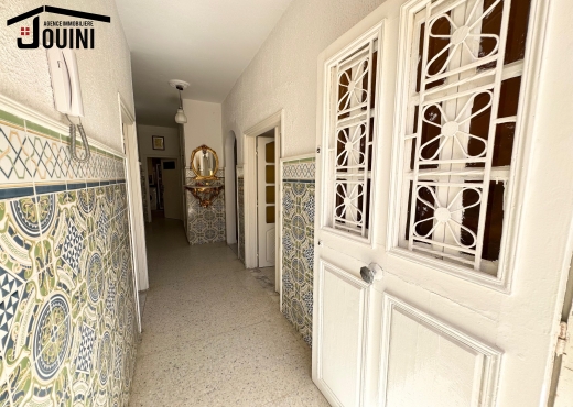 Immeuble D’angle à Mornaguia Centr