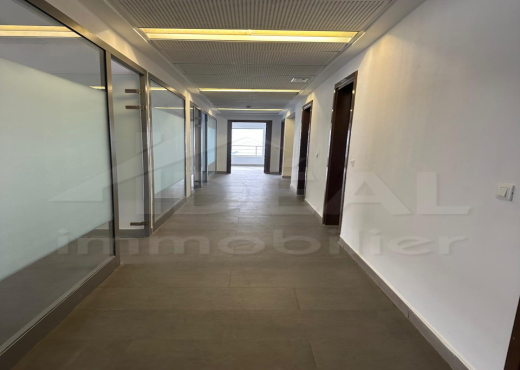 AL Bureau 220m² au Lac2