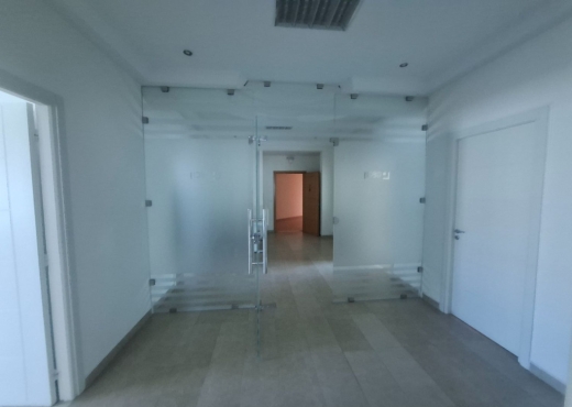 Bureau meublé 5 pièces 200 m² au 1