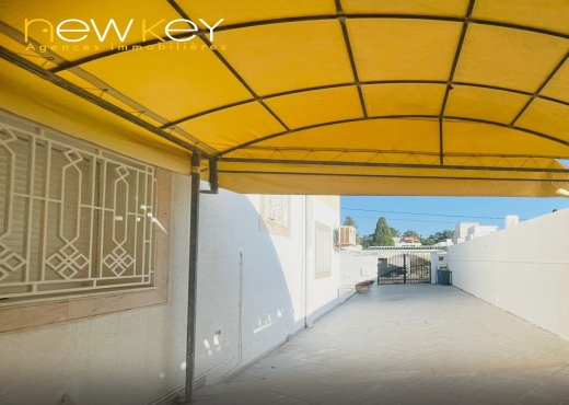 Villa S+3 avec Jardin à La Marsa