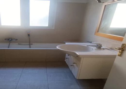 Appartement À Louer à TUNIS - Appartement S+3 à jeanne d'arc - Immobiliere.tn - Photo 3