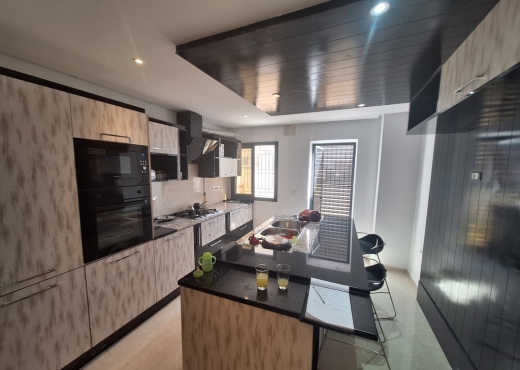 À Vendre : Triplex Rénové avec Ter