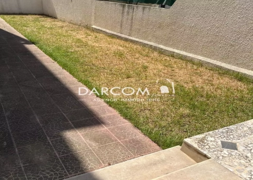 à vendre villa à Cité les pins