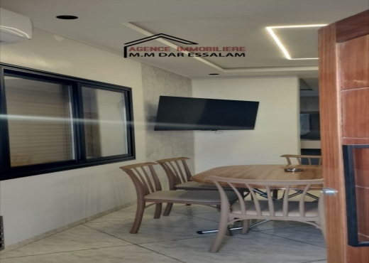 maison indépendante avec un garage