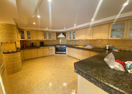 villa À Vendre à SOUSSE - VILLA S+5 STYLE USA AVEC PISCINE EN VENTE À KANTAOUI - Immobiliere.tn - Photo 4
