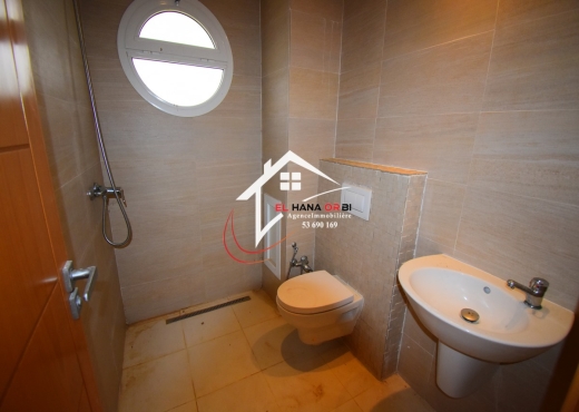 à vendre app s+2 pied dans l'eau