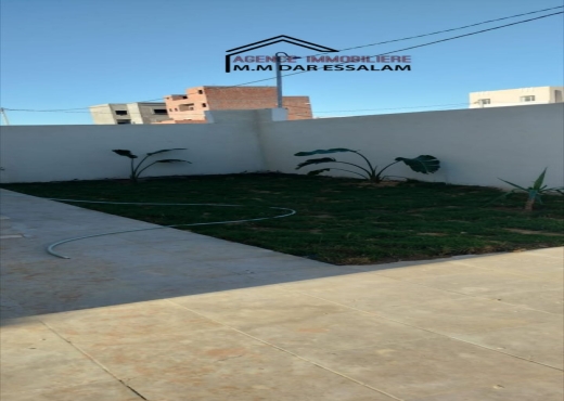 maison style américain près de mer