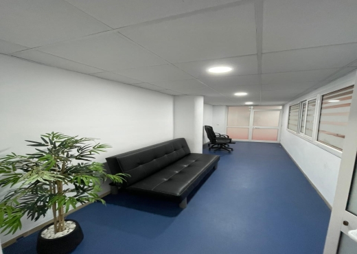 Bureau en 520m² à louer au CUN