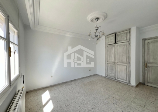 A vendre S+3 de 157 m² à Ennasr 1