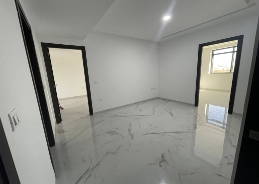 A Vendre Superbe bureau H+2 Ennasr