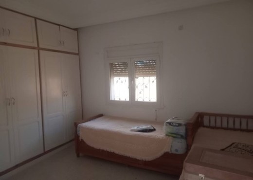 للبيع فيلا و ستوديو في سيدي ثابت