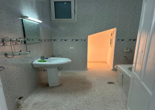 duplex À Louer à MANOUBA - Superbe étage de villa - Immobiliere.tn - Photo 8