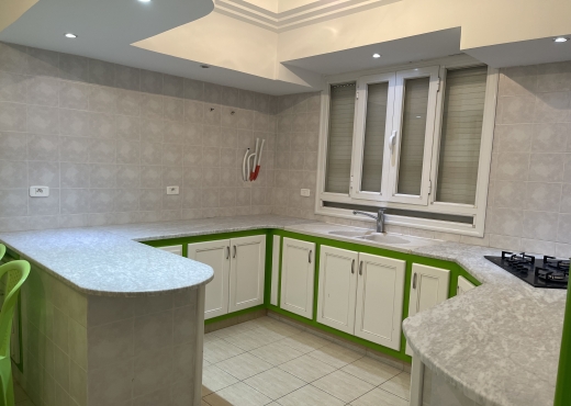 A vendre appartement (s+3) a kelibia