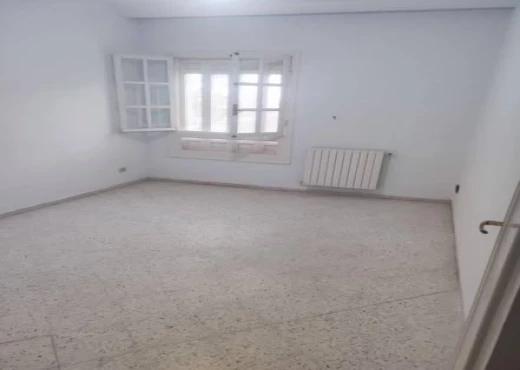 Appartement À Vendre à ARIANA - Appartement  S+3 au 1ère  étage - Immobiliere.tn - Photo 3