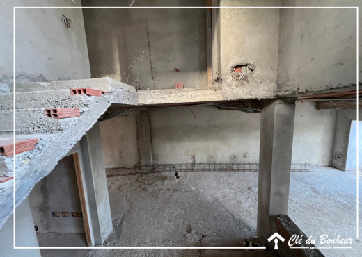 des villas inachevée à rue du parc - la soukra