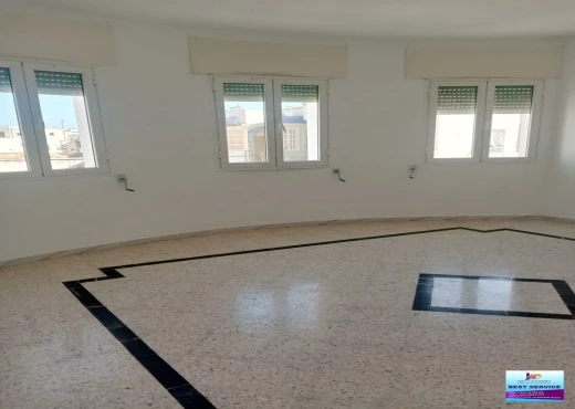 villa À Vendre à BIZERTE - 🏡 À Vendre – Villa S+4 à Cité Saha, Bizerte - Immobiliere.tn - Photo 6