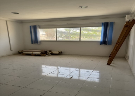 Super immeuble 2500m²au lac 3 kram