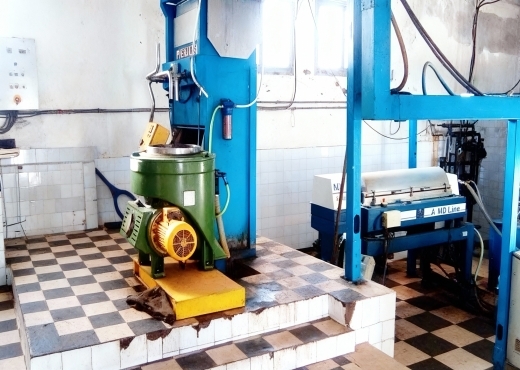 🔶 معصرة عصرية للبيع – سيدي بوعكازين