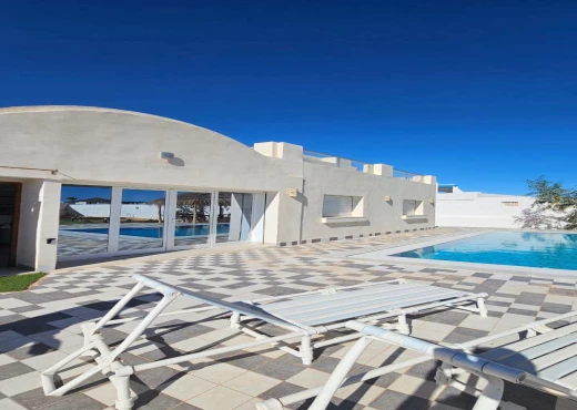 villa À Louer à MEDENINE - Villa de vacances à Al Jazirra - Immobiliere.tn - Photo 2