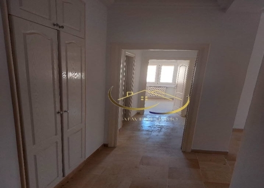 A LOUER UN APPARTEMENT S+2 A CITE WAHAT