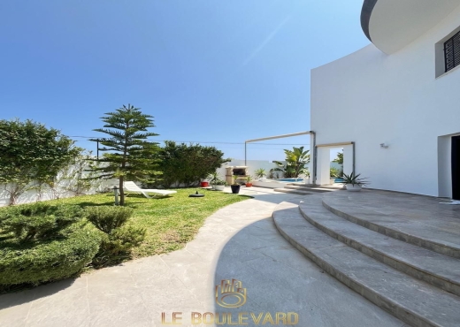 Villa Duplex S+4 Avec Piscine