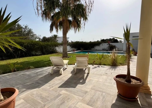 villa À Louer à MEDENINE - 𝑉𝑖𝑙𝑙𝑎 𝑑𝑒 𝑙𝑢𝑥𝑒 - Immobiliere.tn - Photo 4