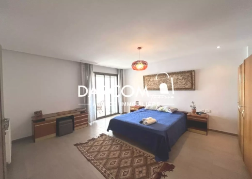 à louer S+4 VIDE de 210 m² aux JC