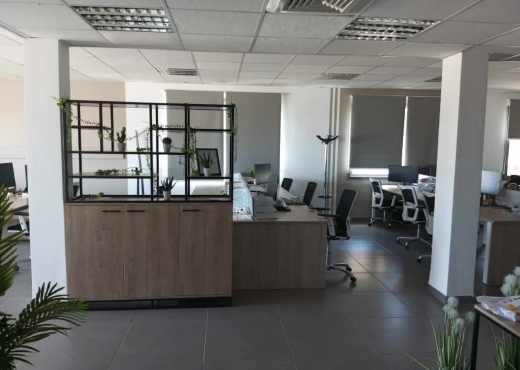 Super bureau 471 m² hs au lac 3 kram