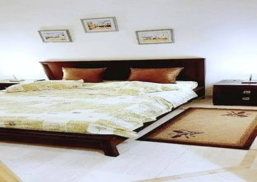 Proche École Américaine S4 meublé