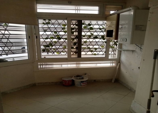 A Vendre Appart S+3 Cité Enassr