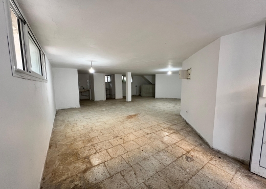 A louer Dépôt de 100 m²