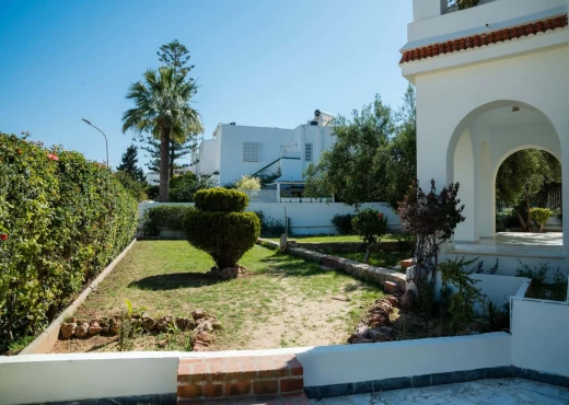 maison À Vendre à SOUSSE - Une luxueuse villa à kantaoui - Immobiliere.tn