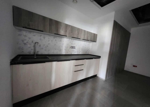 Immeuble neuf à pole el Gazelle